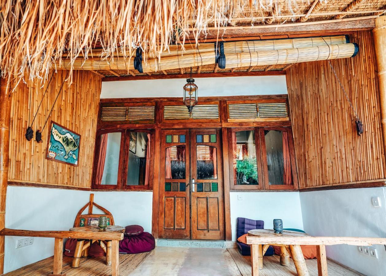 Blue Earth Village Amed  Luaran gambar
