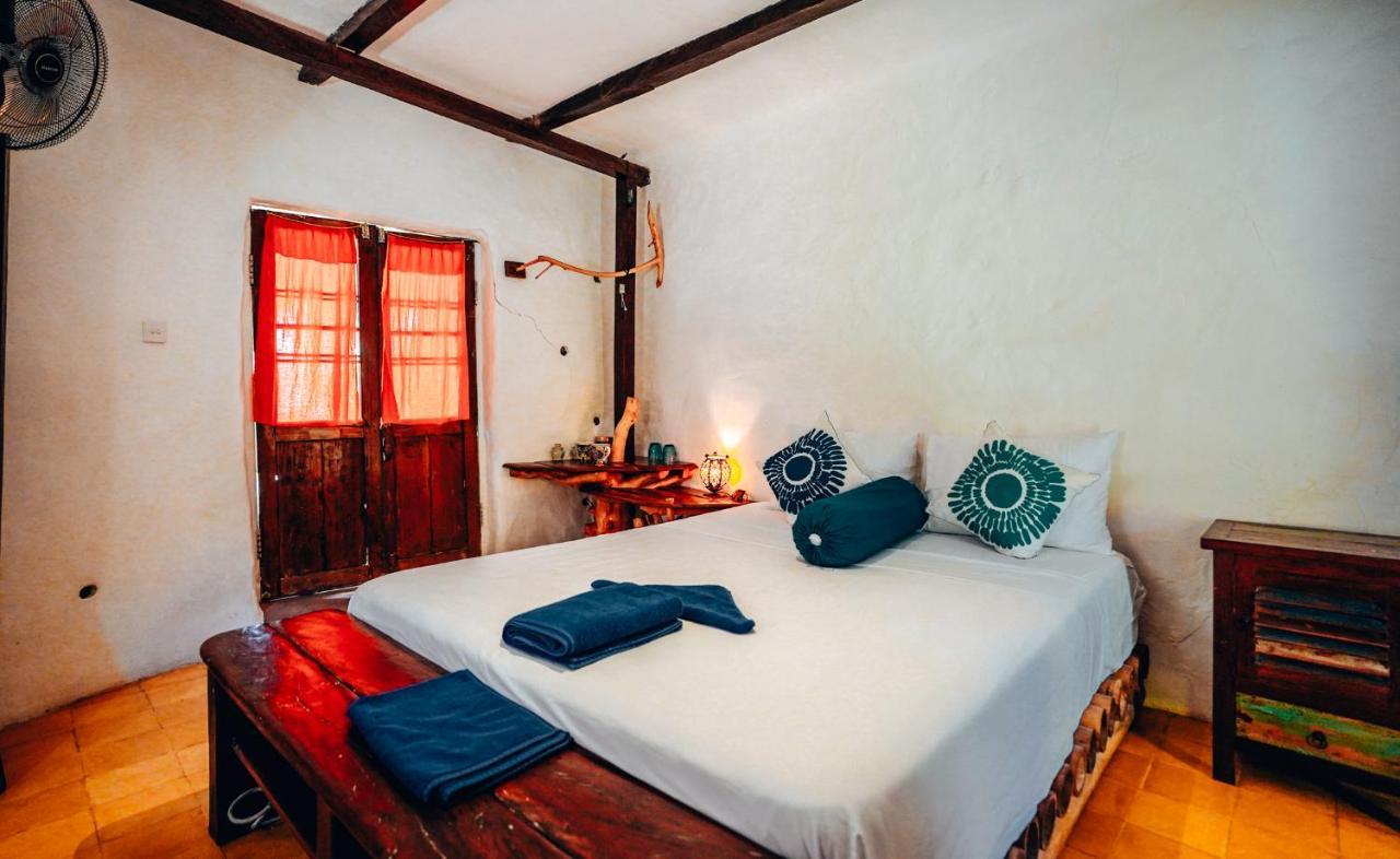 Blue Earth Village Amed  Luaran gambar