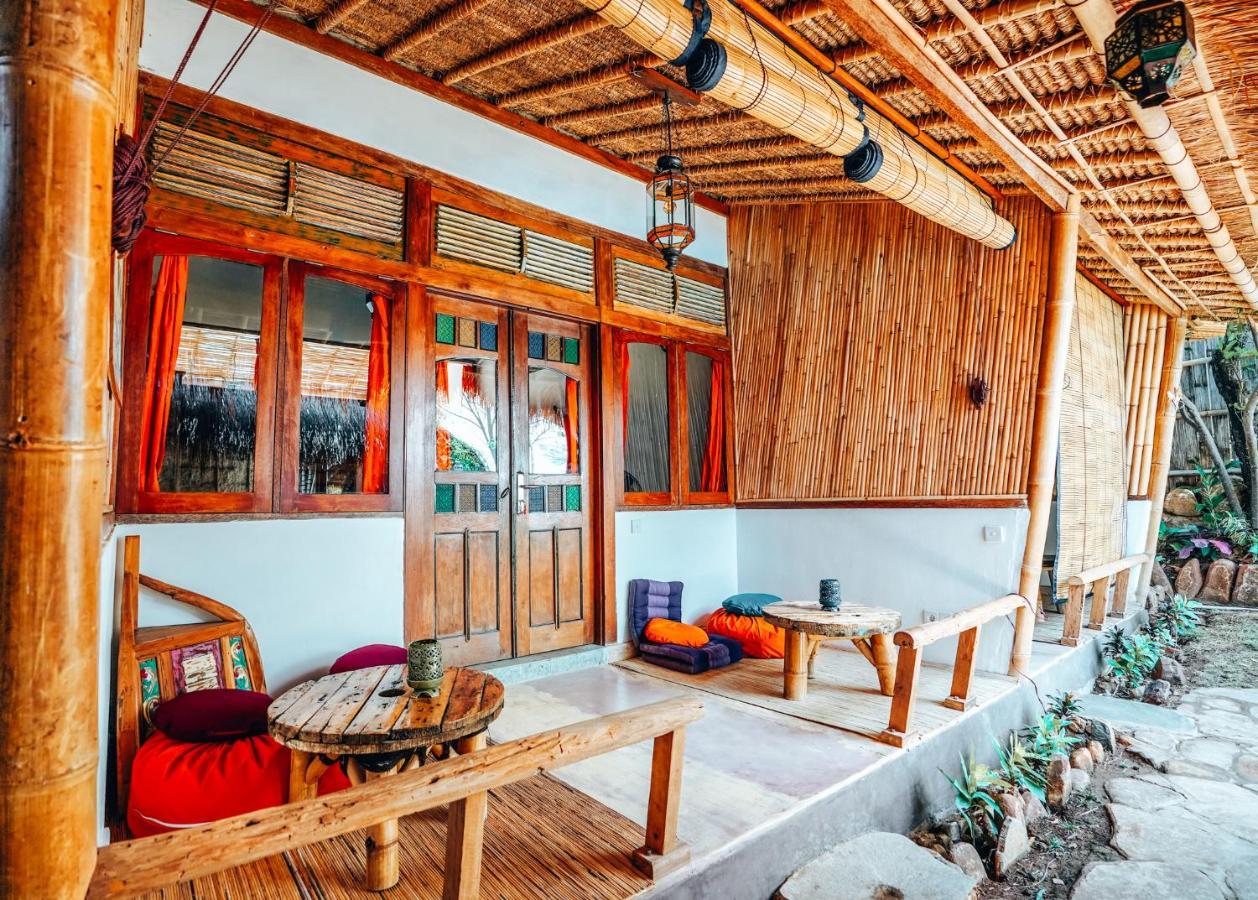 Blue Earth Village Amed  Luaran gambar