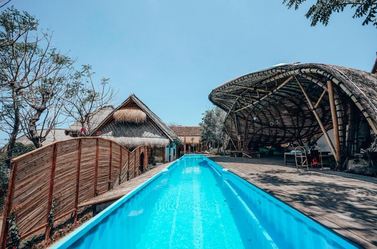 Blue Earth Village Amed  Luaran gambar